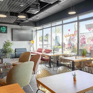 Ibis Styles The Fuzzy Log 호스텔